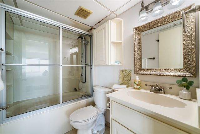 202 Reef Ave 302, Corpus Christi, TX 78402