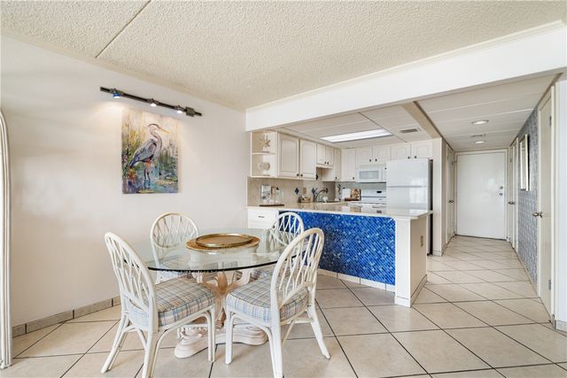 202 Reef Ave 302, Corpus Christi, TX 78402