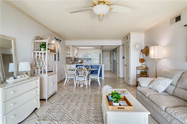 202 Reef Ave 302, Corpus Christi, TX 78402