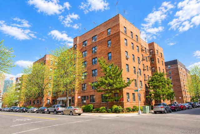 10010 67th Road 6C, Forest Hills, NY 11375
