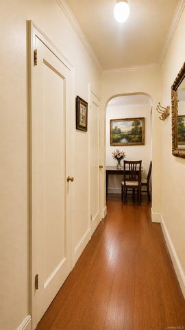 10010 67th Road 6C, Forest Hills, NY 11375