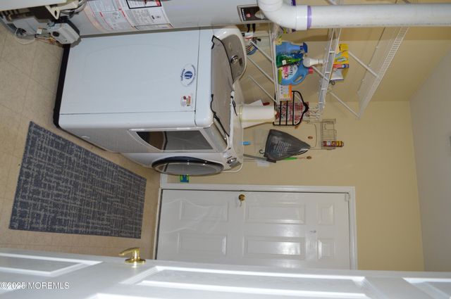 10 Fenwick Lane, Barnegat, NJ 08005