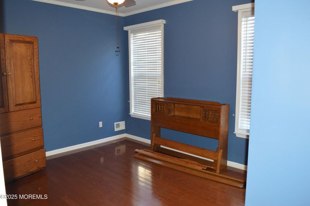 10 Fenwick Lane, Barnegat, NJ 08005