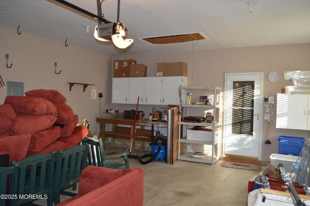 10 Fenwick Lane, Barnegat, NJ 08005