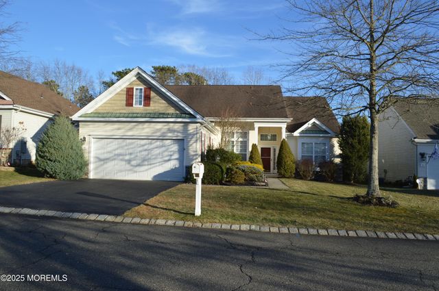 10 Fenwick Lane, Barnegat, NJ 08005