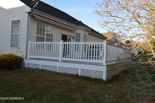 10 Fenwick Lane, Barnegat, NJ 08005