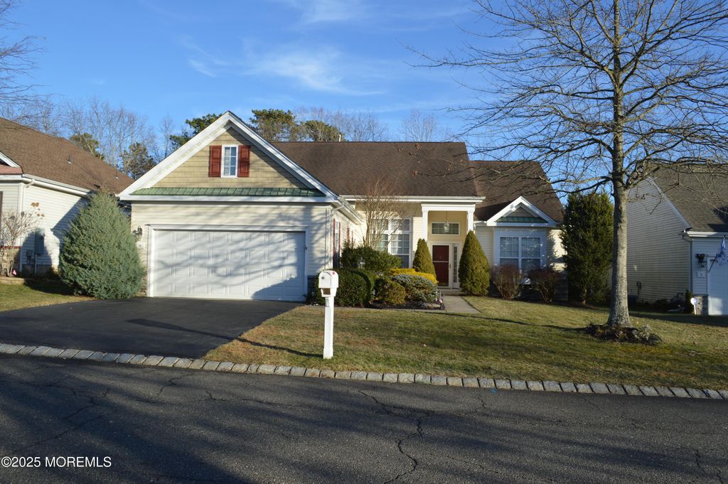 10 Fenwick Lane, Barnegat, NJ 08005