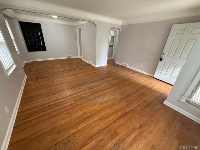 10005 Grayfield, Redford Charter Township, MI 48239