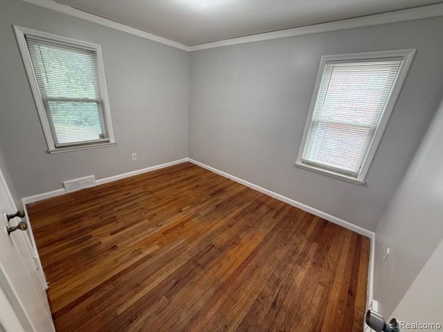 10005 Grayfield, Redford Charter Township, MI 48239