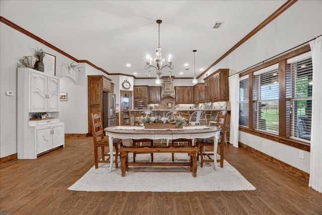 19001 N County Line Road, Ponder, TX 76259
