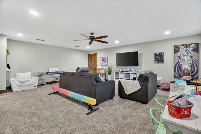 19001 N County Line Road, Ponder, TX 76259