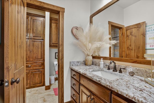 19001 N County Line Road, Ponder, TX 76259