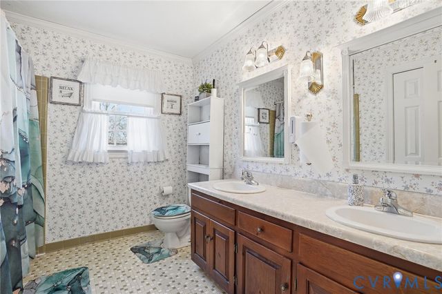 7285 Cactus Rd, Hanover, VA 23111