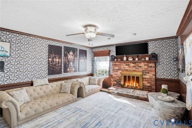 7285 Cactus Rd, Hanover, VA 23111