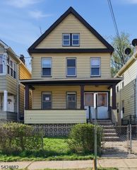 1024 Julia St, Elizabeth City, NJ 07201