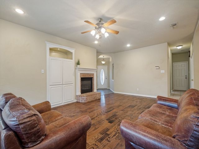 1117 Ellison Park Circle, Denton, TX 76205