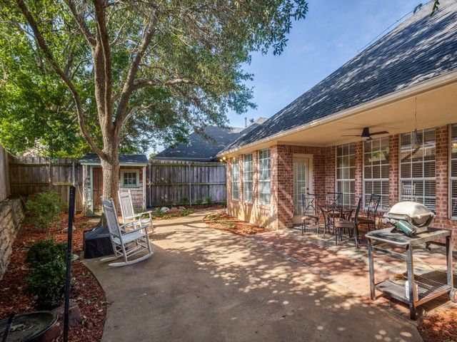 1117 Ellison Park Circle, Denton, TX 76205