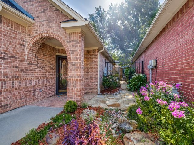 1117 Ellison Park Circle, Denton, TX 76205