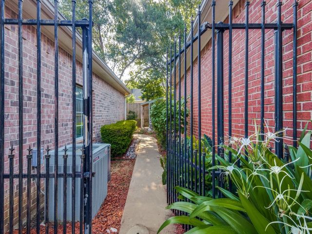 1117 Ellison Park Circle, Denton, TX 76205