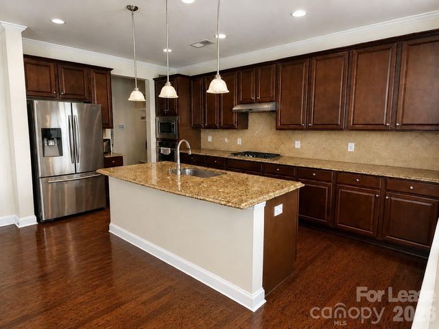 137 Glade Valley Avenue, Mooresville, NC 28117