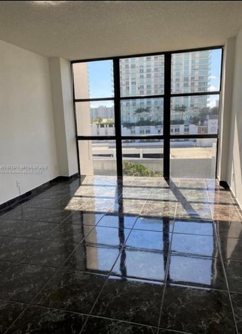 16909 N Bay Rd 915, Sunny Isles Beach, FL 33160