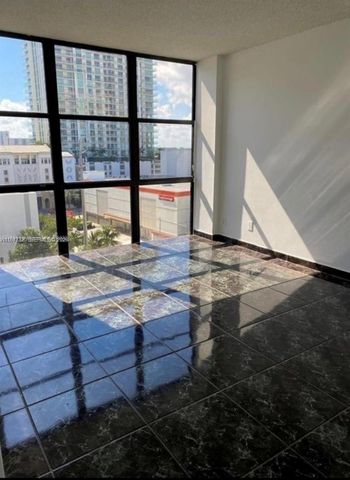 16909 N Bay Rd 915, Sunny Isles Beach, FL 33160