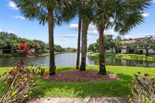 4586 Carambola Circle S 27217, Coconut Creek, FL 33066