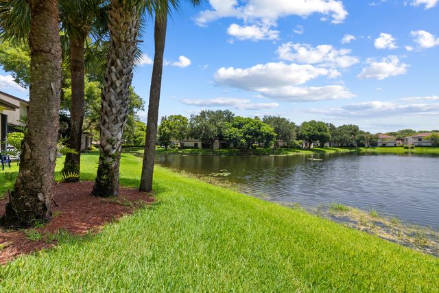 4586 Carambola Circle S 27217, Coconut Creek, FL 33066