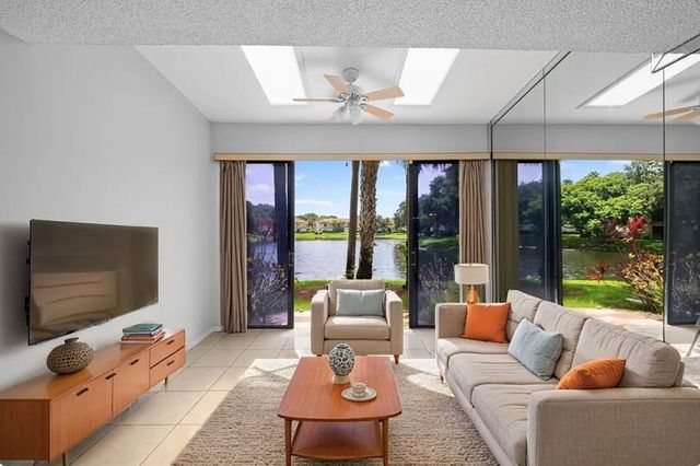 4586 Carambola Circle S 27217, Coconut Creek, FL 33066