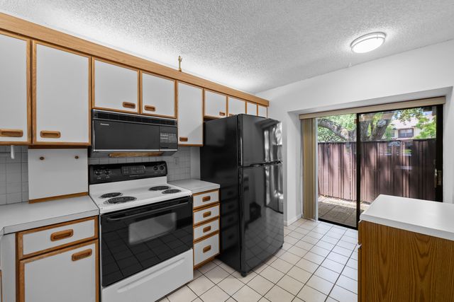 4586 Carambola Circle S 27217, Coconut Creek, FL 33066