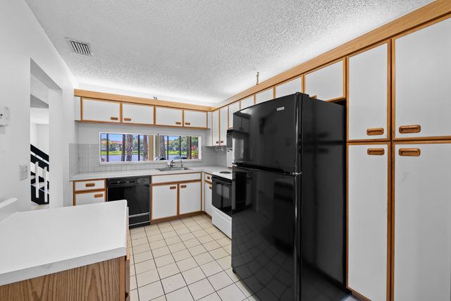 4586 Carambola Circle S 27217, Coconut Creek, FL 33066