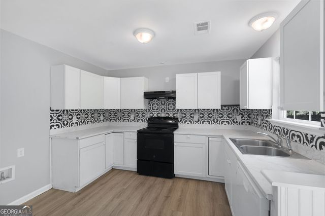 4216 W Oak Drive, Macon, GA 31210