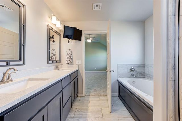 8813 Anaum Lane, Yukon, OK 73099