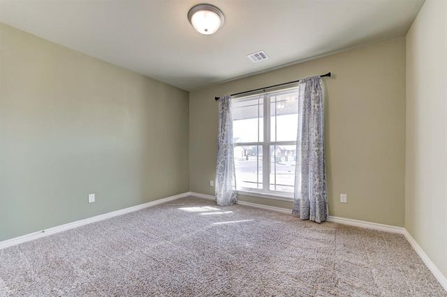 8813 Anaum Lane, Yukon, OK 73099