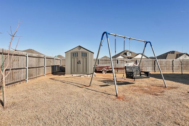 8813 Anaum Lane, Yukon, OK 73099