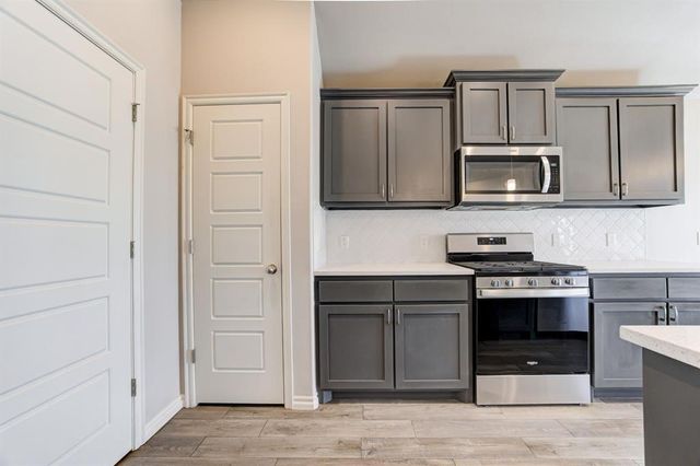 8813 Anaum Lane, Yukon, OK 73099