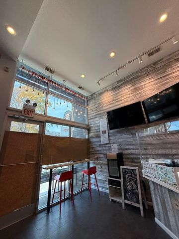 3127 N ASHLAND Avenue C1, Chicago, IL 60657