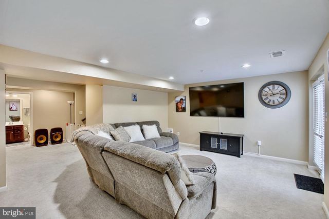 1221 LONG FARM LANE, Brunswick, MD 21716