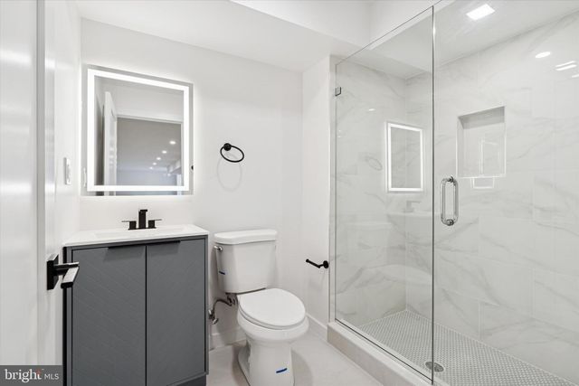 530 E BRINTON ST, Philadelphia, PA 19144