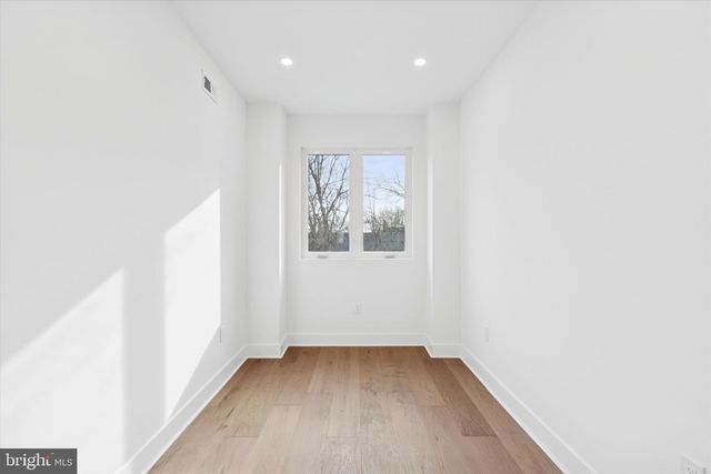 530 E BRINTON ST, Philadelphia, PA 19144