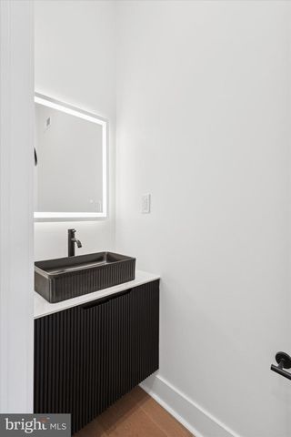 530 E BRINTON ST, Philadelphia, PA 19144