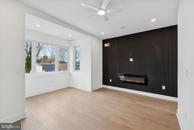 530 E BRINTON ST, Philadelphia, PA 19144