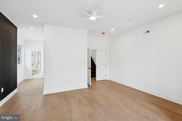 530 E BRINTON ST, Philadelphia, PA 19144