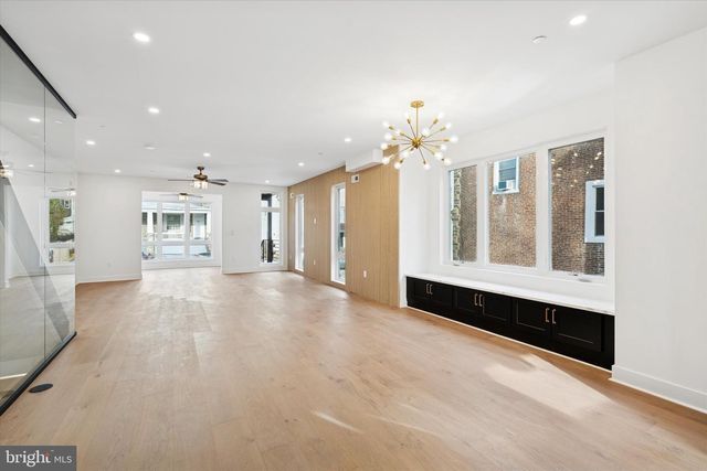 530 E BRINTON ST, Philadelphia, PA 19144