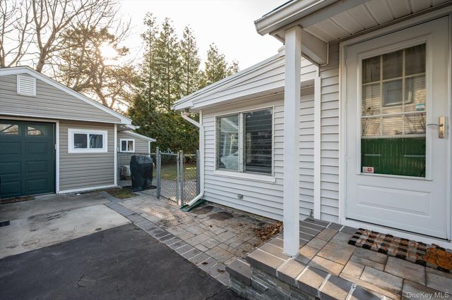 245 53rd Street, Lindenhurst, NY 11757