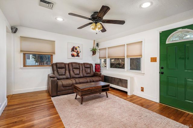 245 53rd Street, Lindenhurst, NY 11757