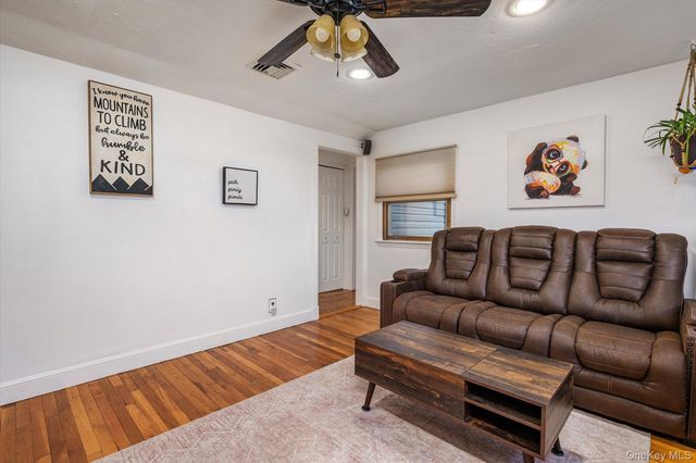 245 53rd Street, Lindenhurst, NY 11757