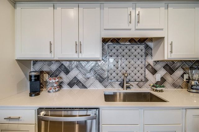 1000 N Station St 317, Port Aransas, TX 78373