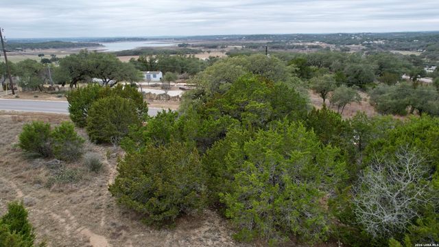 1061 Cougar, Canyon Lake, TX 78133