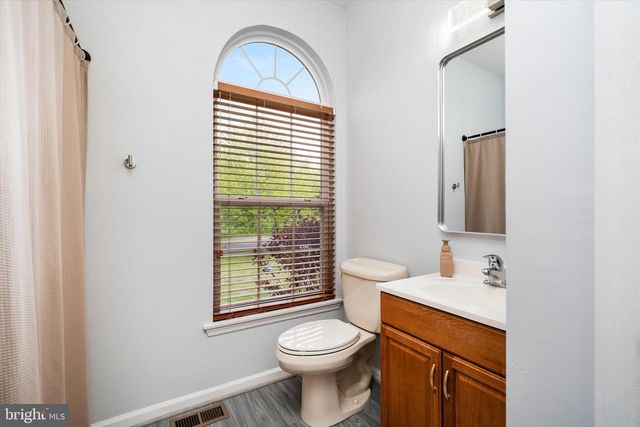7 COUNTRY HOUSE WAY, Columbus, NJ 08022